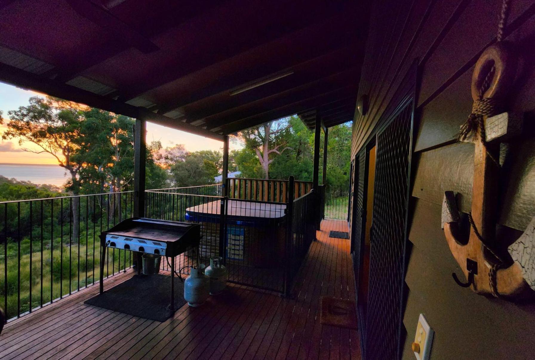 Our Beach House Kingfisherbay フレーザー島 エクステリア 写真